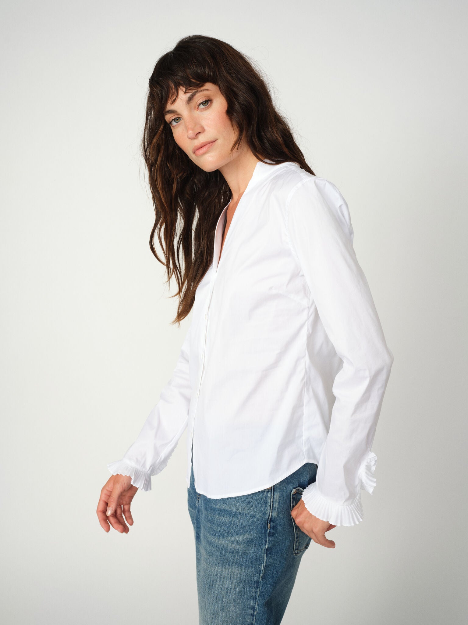 Modelshot / White / Detail